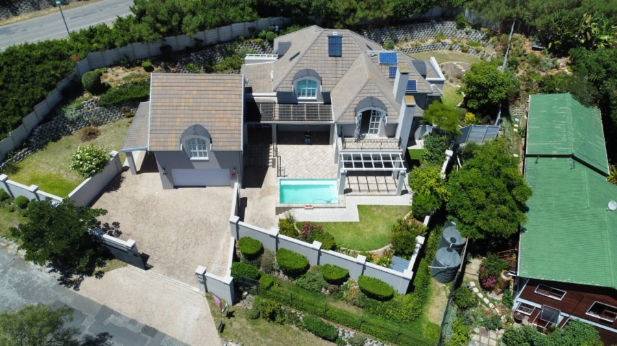 4 Bedroom Property for Sale in Sedgefield Central Western Cape